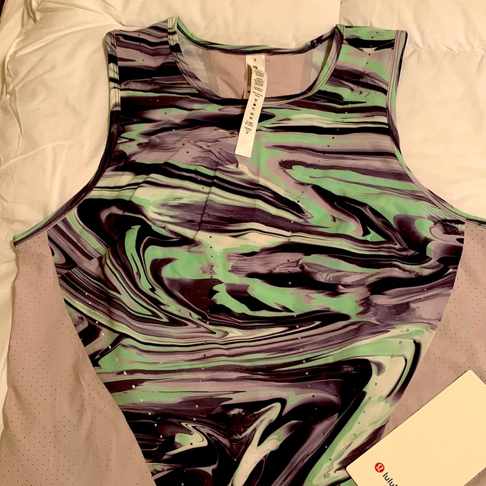 Lululemon Ventilated Running Tank Size 8 NWT